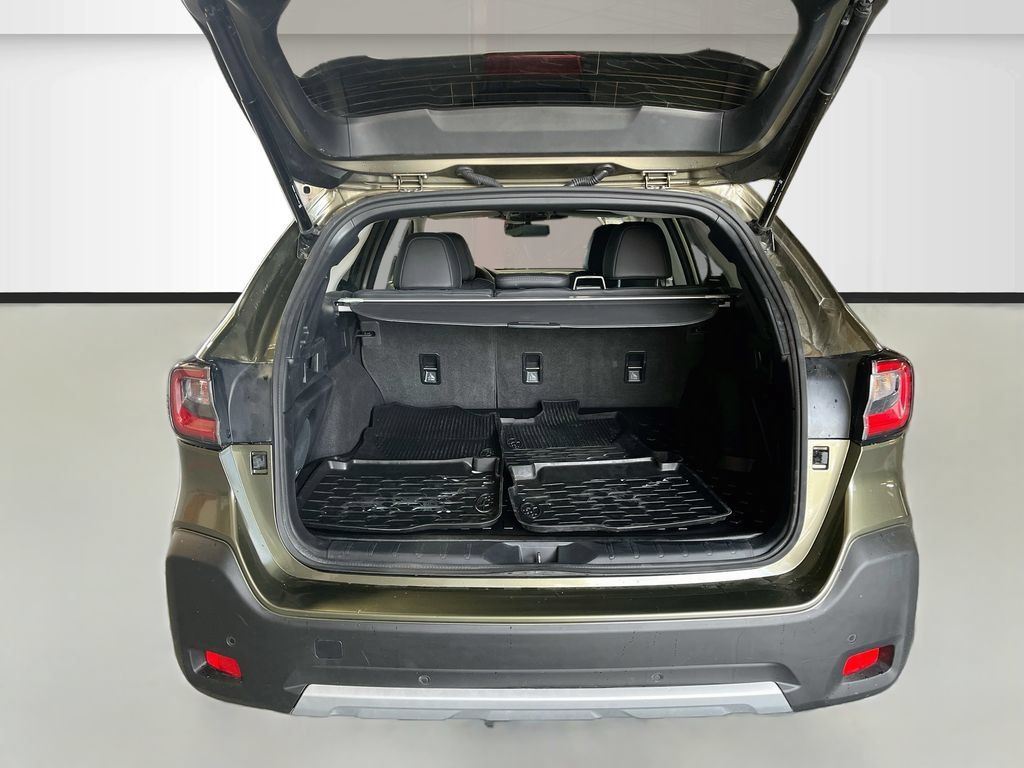 Used 2025 Subaru Outback Limited AWD/4WD image 28