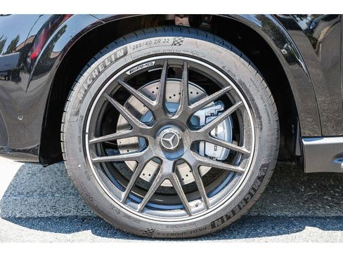 New 2025 Mercedes-Benz GLE 53 AMG 4MATIC image 9