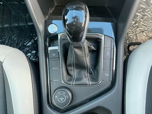 New 2025 Volkswagen Taos SE image 17