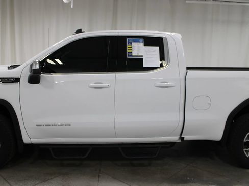 Used 2025 GMC Sierra 1500 SLE AWD/4WD image 6