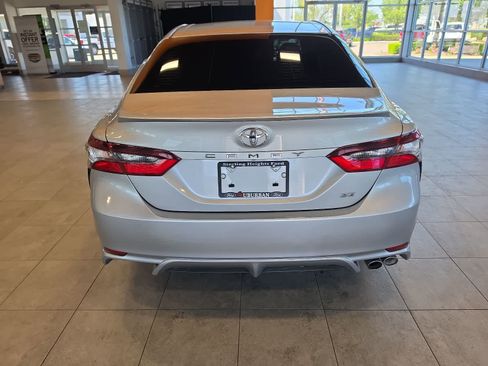 Used 2022 Toyota Camry SE FWD image 9