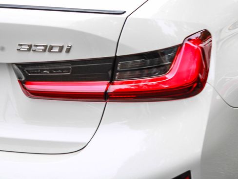 New 2026 BMW 330i Sedan w/ M Sport Package RWD image 7