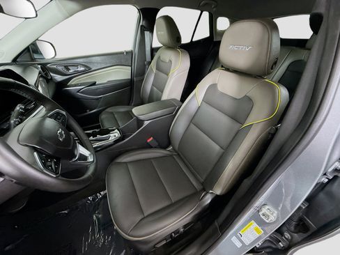Used 2025 Chevrolet Trax ACTIV w/ Driver Confidence Package FWD image 22