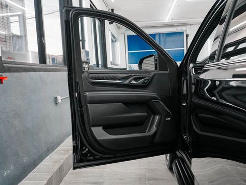 Used 2023 GMC Yukon XL Denali image 10