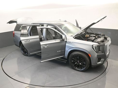 Used 2022 GMC Yukon Denali w/ Denali Premium Package image 84