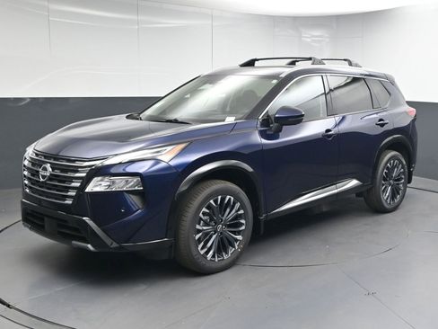 New 2026 Nissan Rogue Platinum w/ Platinum Premium Package AWD/4WD image 3