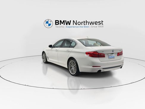 Used 2020 BMW 530e xDrive AWD/4WD image 13