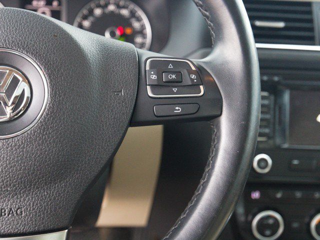 Used 2013 Volkswagen Jetta SEL FWD image 20