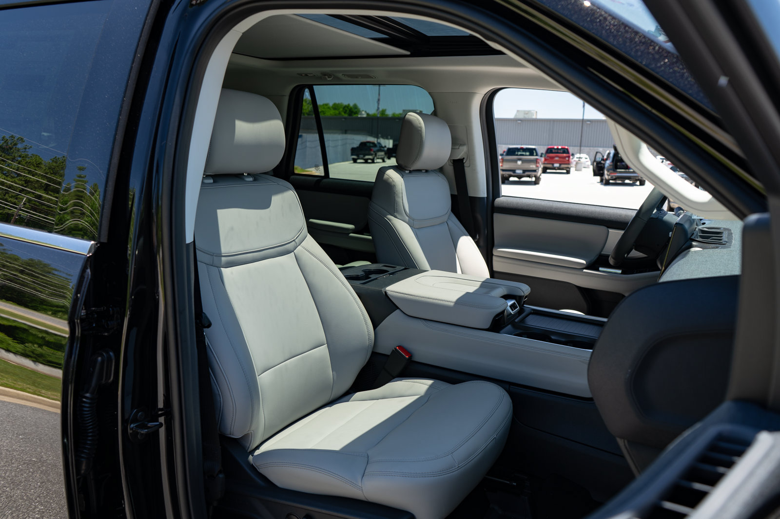 New 2026 Ford Expedition Active AWD/4WD image 24