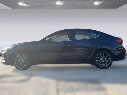 Used 2018 MAZDA MAZDA3 Touring image 2