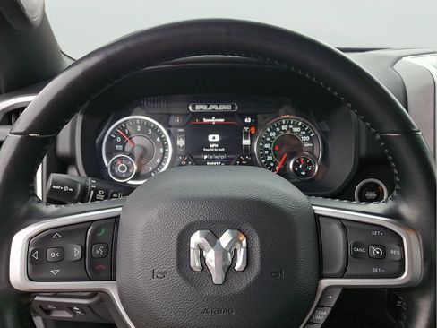 Used 2022 RAM 1500 Big Horn AWD/4WD image 37