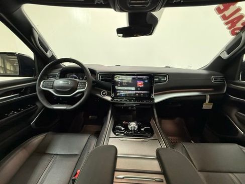 New 2026 Jeep Grand Wagoneer 4WD image 12