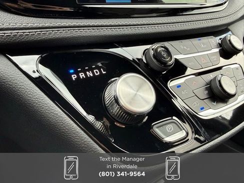 New 2026 Chrysler Pacifica Select w/ S Appearance Package image 18