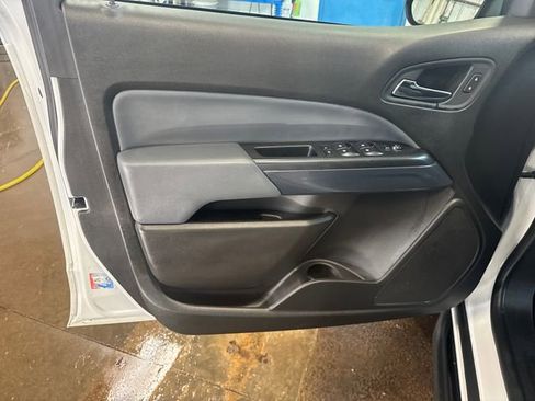 Used 2019 Chevrolet Colorado Z71 image 11