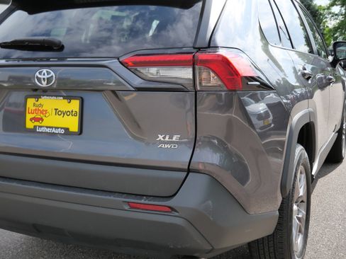 Used 2022 Toyota RAV4 XLE AWD/4WD image 18