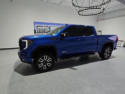 Used 2022 GMC Sierra 1500 AT4 w/ AT4 Premium Package AWD/4WD image 6