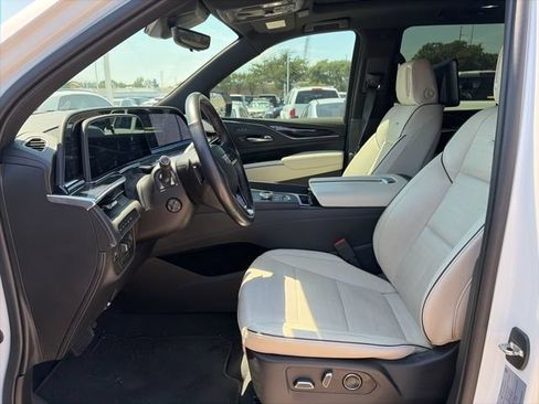 Used 2021 Cadillac Escalade Sport AWD/4WD image 9