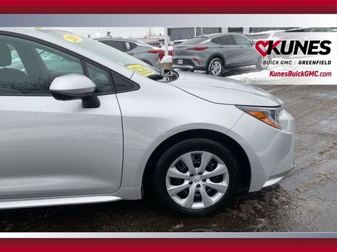 Used 2025 Toyota Corolla LE image 17