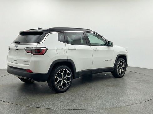 Used 2025 Jeep Compass Limited AWD/4WD image 9