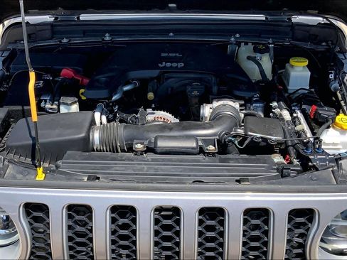 Used 2020 Jeep Gladiator Overland AWD/4WD image 31