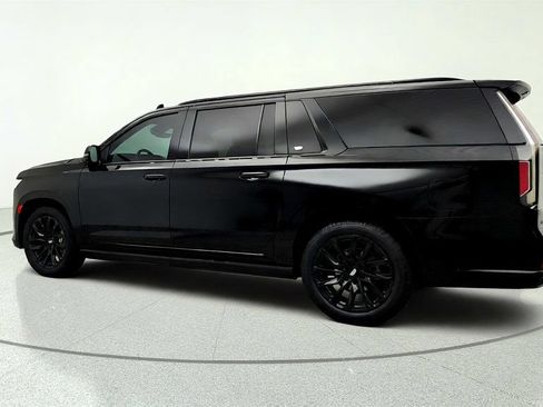 Used 2022 Cadillac Escalade ESV Sport w/ Touring Package AWD/4WD image 7