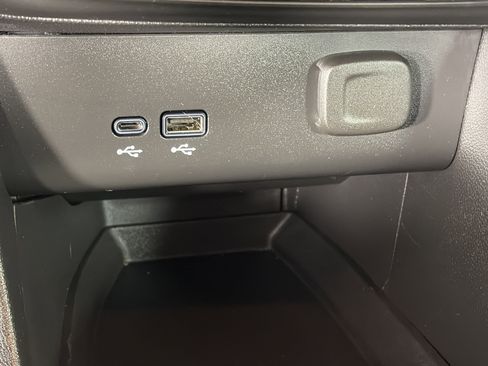 Used 2024 Buick Encore GX Preferred image 21