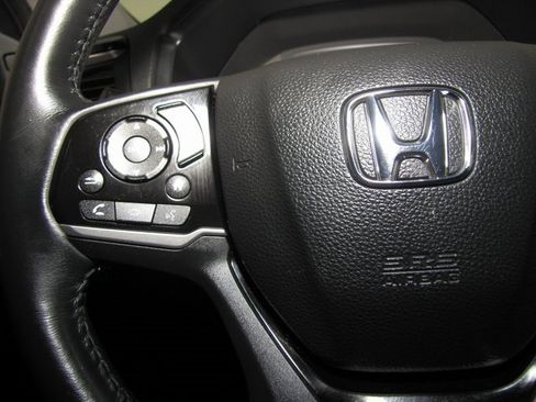 Used 2023 Honda Odyssey Touring image 5