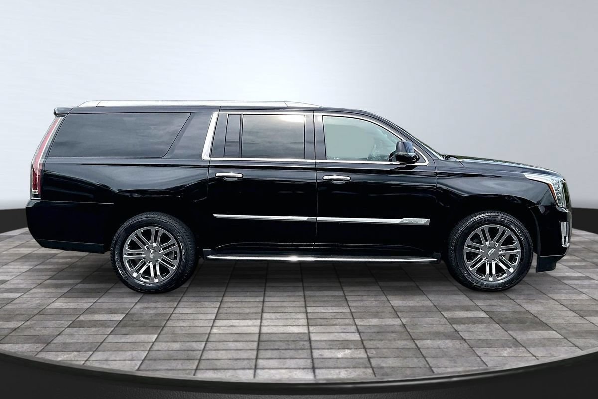 Used 2016 Cadillac Escalade ESV 2WD image 8