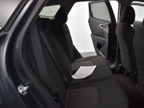 Used 2023 Kia Sportage LX image 9
