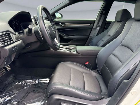 Certified 2018 Honda Accord Sport image 19