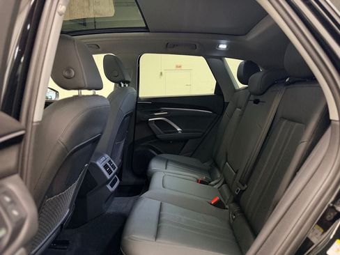 Used 2025 Audi Q5 Premium AWD/4WD image 24