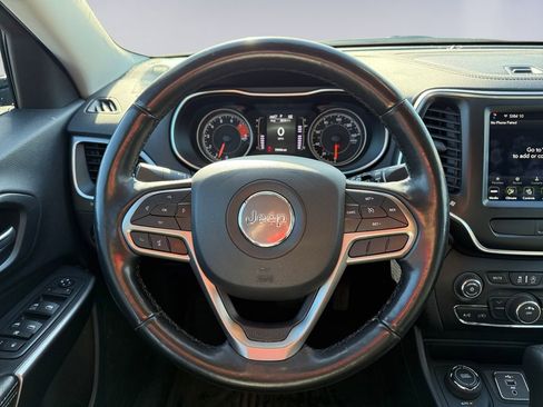 Used 2020 Jeep Cherokee Latitude w/ Quick Order Package 26F North image 15