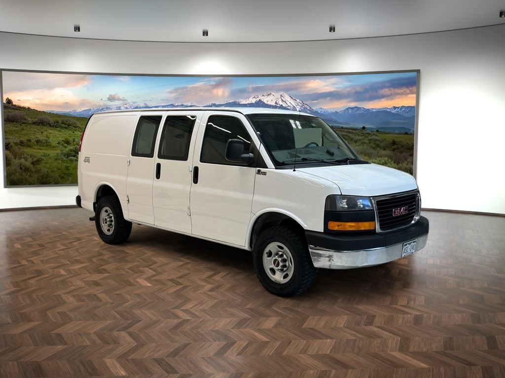 Used 2016 GMC Savana 2500 RWD image 1