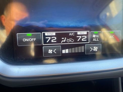 Used 2024 Subaru Crosstrek 2.0i Premium AWD/4WD image 31