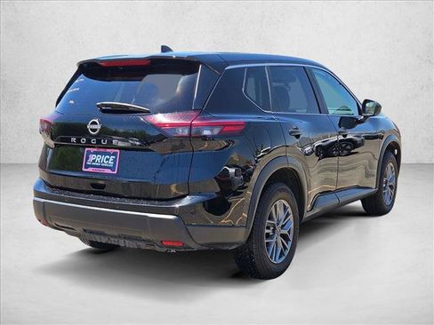 Used 2024 Nissan Rogue S FWD image 5