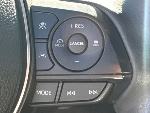 Used 2023 Toyota Corolla SE image 27