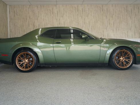 Used 2021 Dodge Challenger R/T Scat Pack RWD image 6