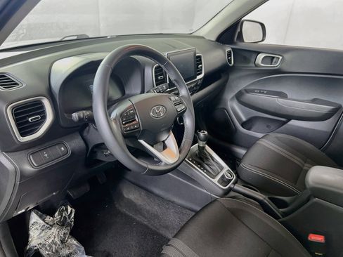 Used 2023 Hyundai Venue SEL FWD image 9