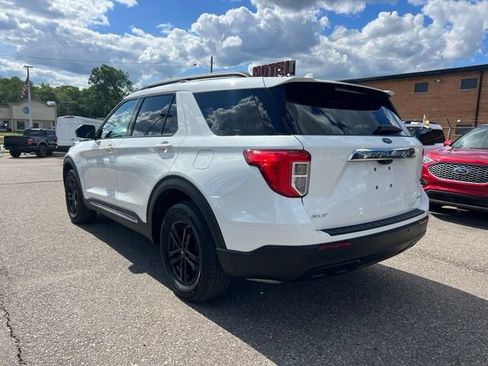 Certified 2024 Ford Explorer XLT AWD/4WD image 6