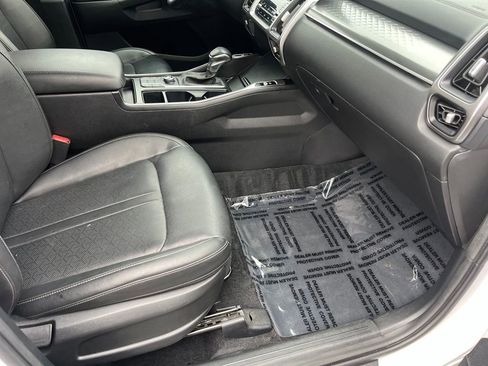 Used 2022 Kia Sorento S FWD image 35