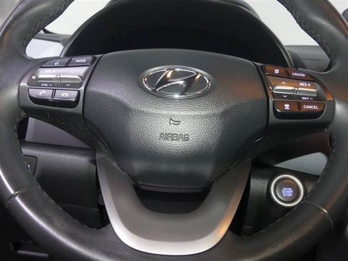 Used 2021 Hyundai Kona Ultimate w/ Cargo Package FWD image 31