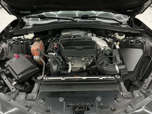 Used 2017 Chevrolet Camaro LT RWD image 38