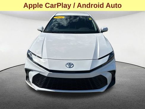 Used 2026 Toyota Camry SE FWD image 4