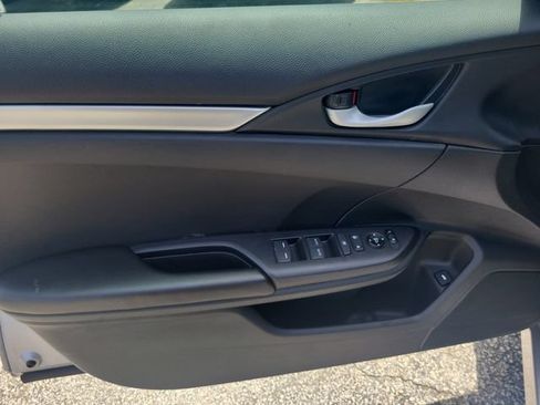 Used 2019 Honda Civic Sport image 16