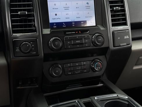 Used 2020 Ford F150 XLT w/ Equipment Group 302A Luxury AWD/4WD image 22