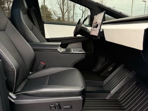Used 2024 Tesla Cybertruck Cyberbeast image 22