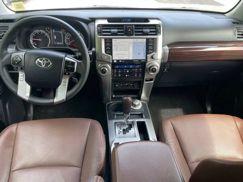 Used 2022 Toyota 4Runner Limited AWD/4WD image 13