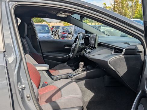 Used 2024 Toyota Corolla SE image 11