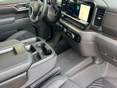 New 2026 Chevrolet Silverado 1500 LT w/ Z71 Off-Road Package AWD/4WD image 23