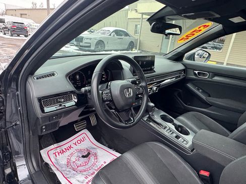 Used 2023 Honda Civic Sport image 10